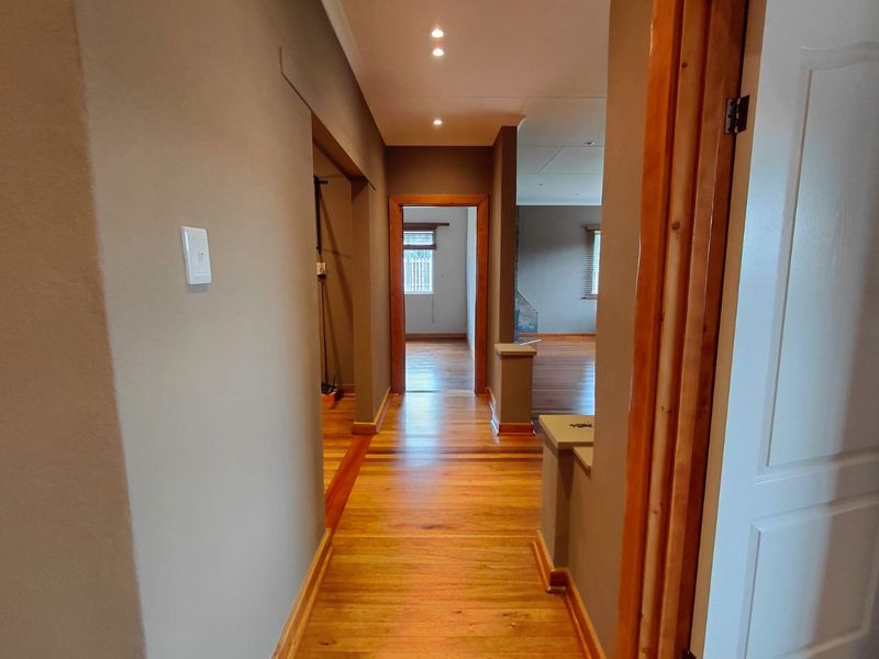 Charming Family Home with Lush Garden – Burgersdorp - Photo 7