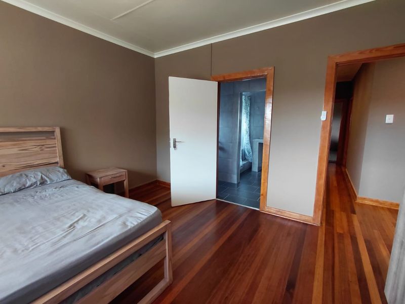 Charming Family Home with Lush Garden – Burgersdorp - Photo 8