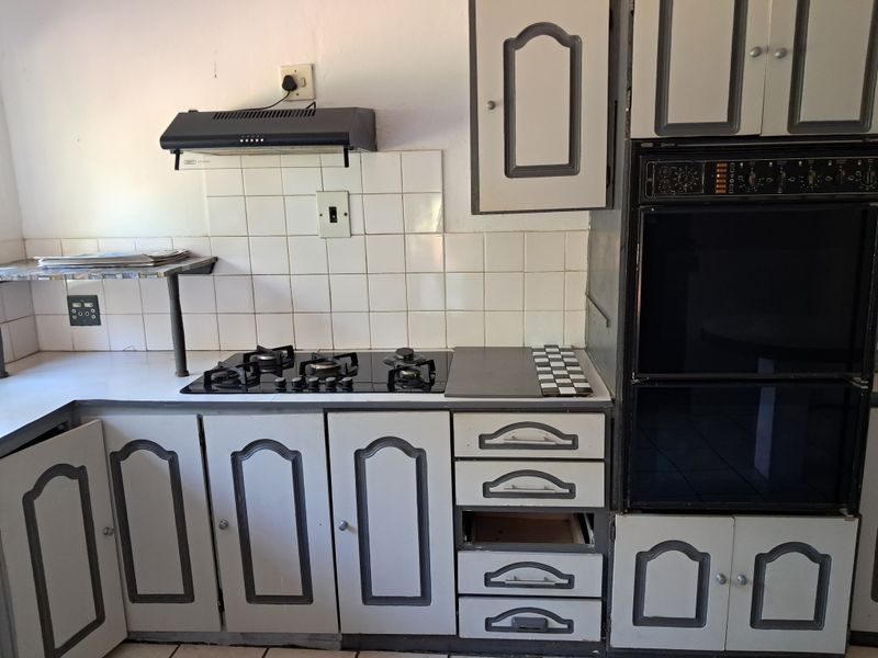 Prime Investment Opportunity in Albert Falls – Three Homes with Strong Rental Income - Photo 7