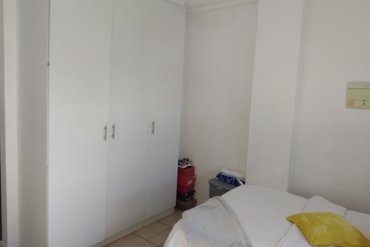 Neat Bachelor Apartment - Photo 4