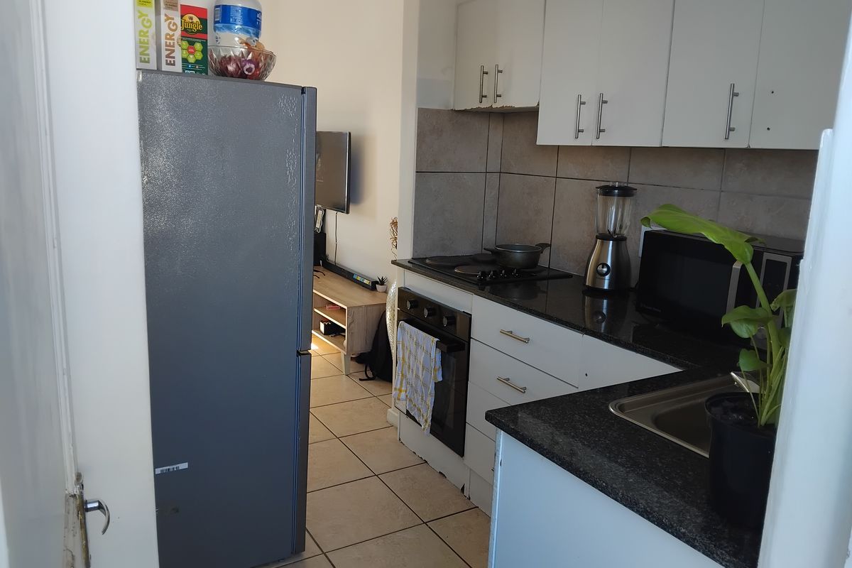 Neat Bachelor Apartment - Photo 5