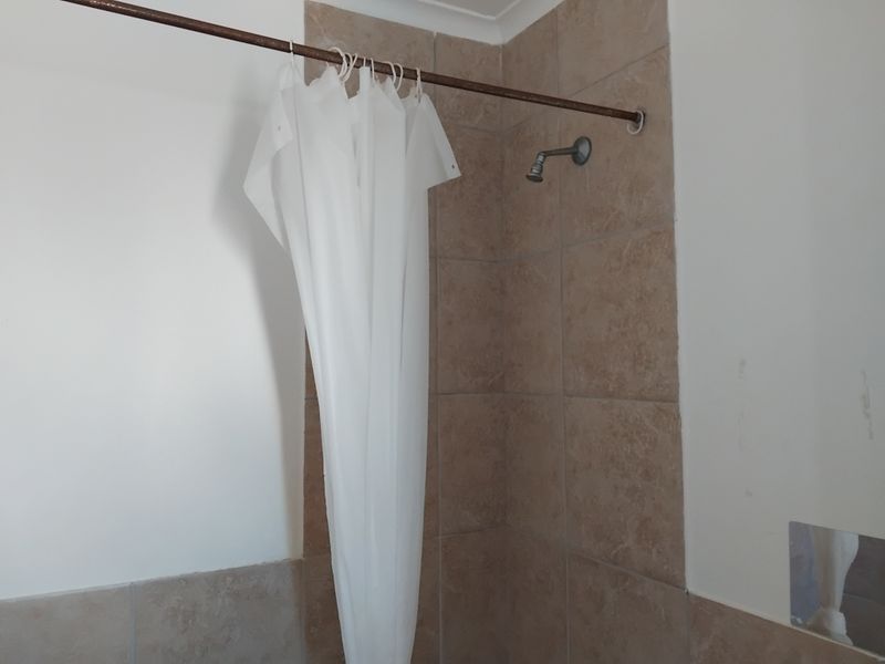 Neat Bachelor Apartment - Photo 9