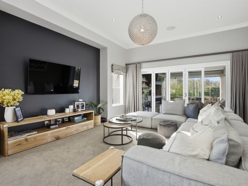 North-Facing Elegance Amidst Olive Groves - Photo 9