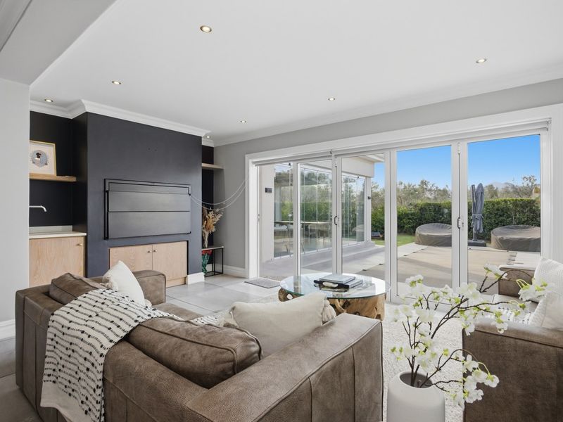 North-Facing Elegance Amidst Olive Groves - Photo 6