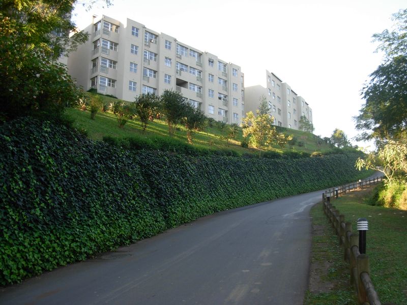 CHASEDENE – 1 BEDROOM APARTMENT TO LET - Photo 2