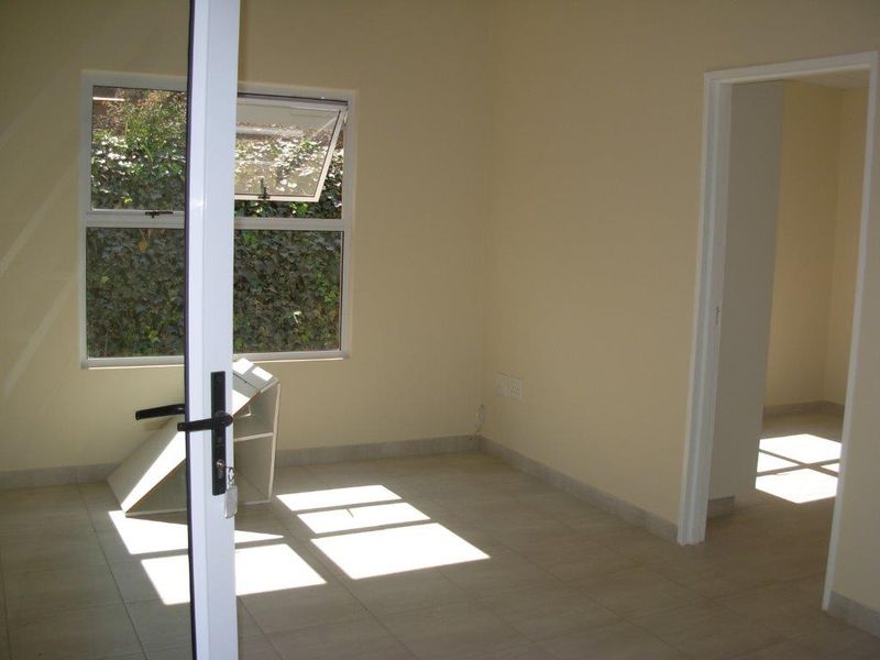 CHASEDENE – 1 BEDROOM APARTMENT TO LET - Photo 9