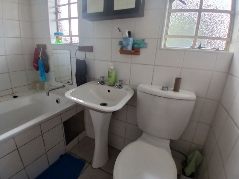 Carnival Mall 1.5 Bedroom  Duplex Apartment with a shared pool - Photo 8