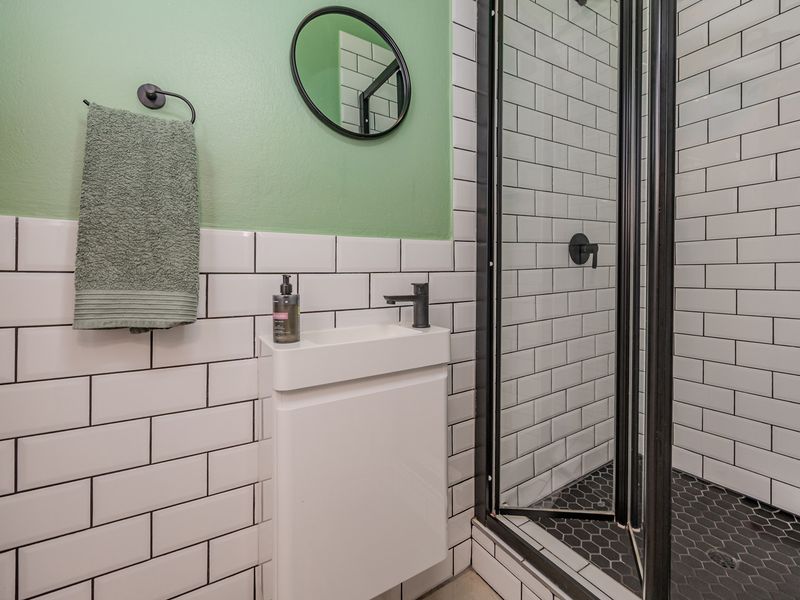 Charming 2-Bedroom Home with Stunning Wilgeheuwel Views!  Nestled In A Secure Complex. - Photo 9