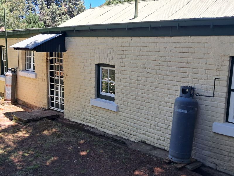 Rhodes “Solar Cottage” Charming South African Countryside Retreat Home - Photo 3