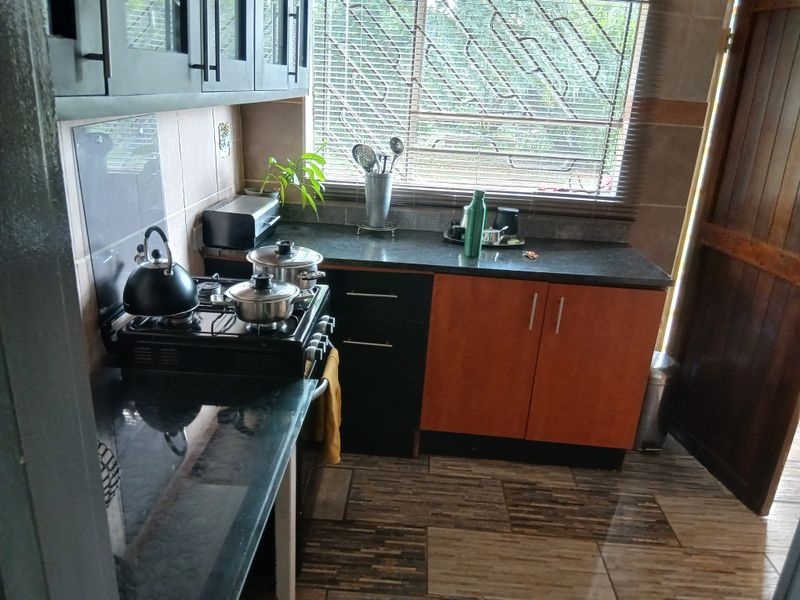 Large stand house with plenty of potential awaits you! - Photo 5