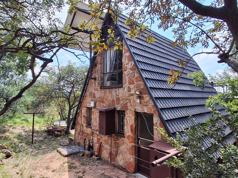 Your Country Retreat in Utopia Nature Estate, Buffelspoort - Photo 3