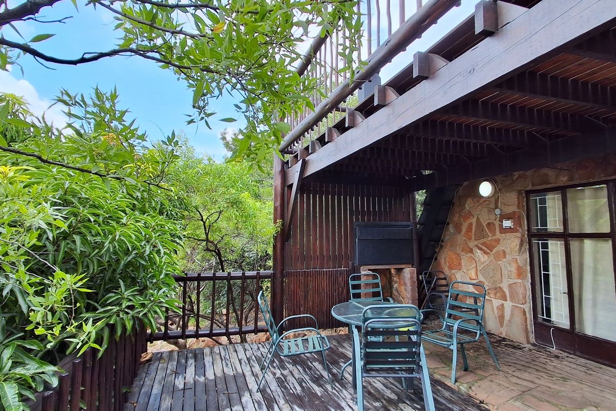 Your Country Retreat in Utopia Nature Estate, Buffelspoort - Photo 4