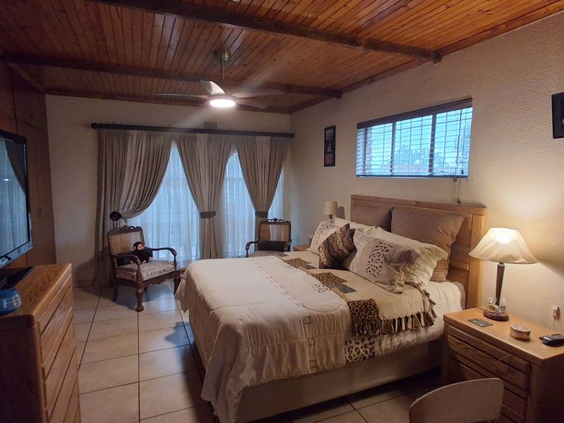 Spacious Family Home with Excellent Returns Potential for sale in Dunnottar Nigel - Photo 9