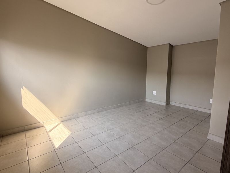 Contemporary Comfort in the Heart of The Bolton - Photo 8