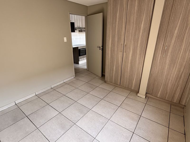 Contemporary Comfort in the Heart of The Bolton - Photo 4