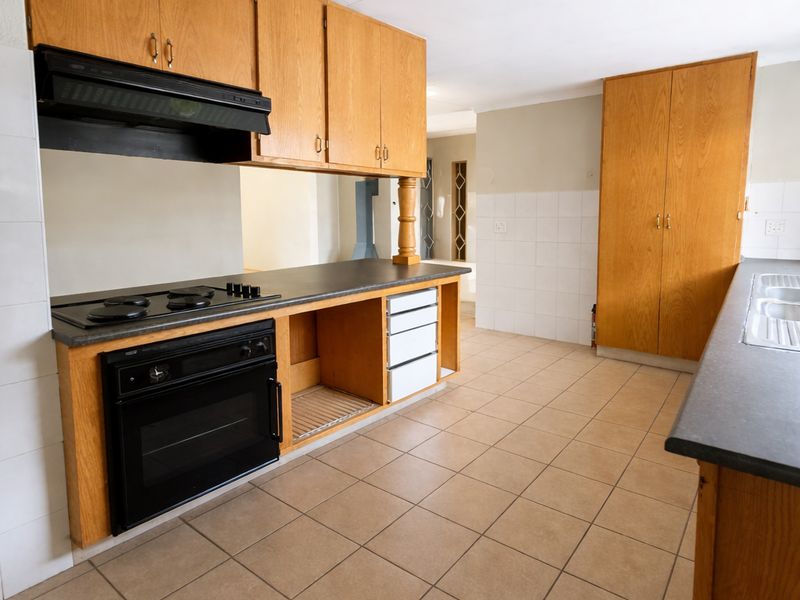 2 Bedroom Townhouse for sale in Dunnottar - Photo 3