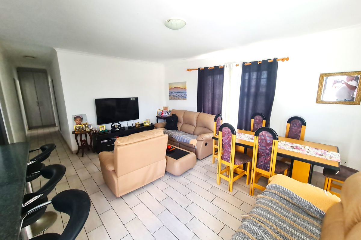 Opportunity on a Sizeable Stand in Fountains Estate, Jeffreys Bay - Photo 3