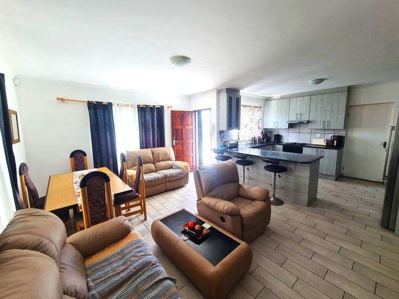 Opportunity on a Sizeable Stand in Fountains Estate, Jeffreys Bay - Photo 4