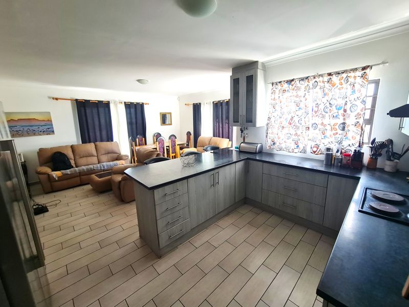 Opportunity on a Sizeable Stand in Fountains Estate, Jeffreys Bay - Photo 7