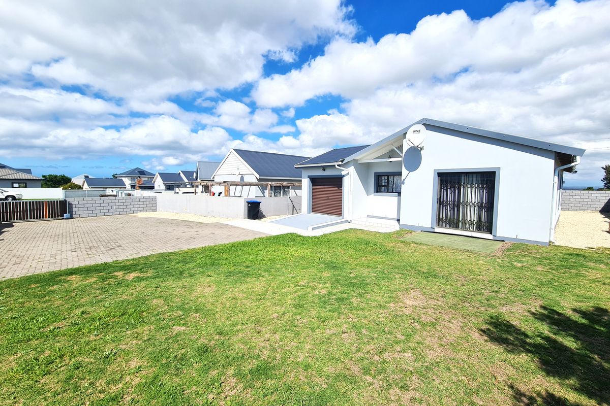 Opportunity on a Sizeable Stand in Fountains Estate, Jeffreys Bay - Photo 2