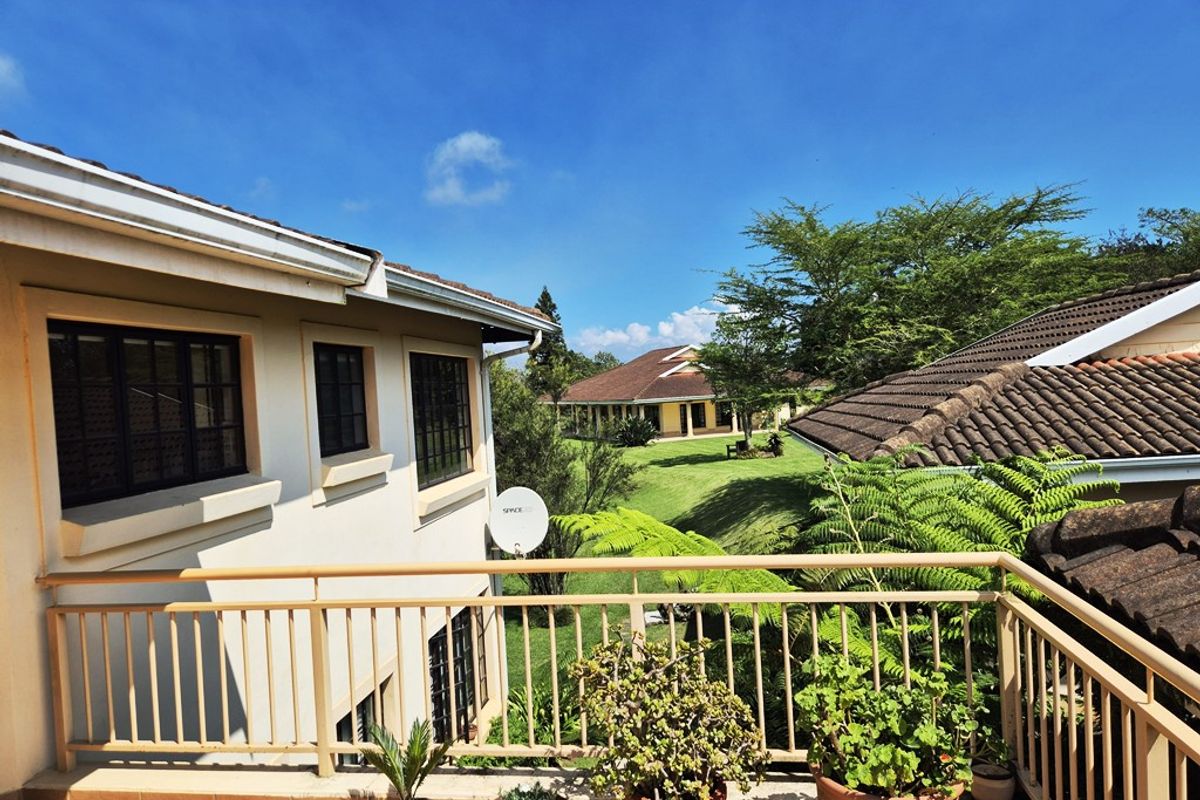 Neat & Accessible 2-Bedroom Apartment with Midmar Views - Photo 2
