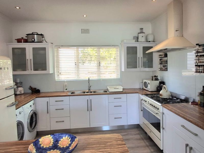 Versatile Coastal Living with Breathtaking Views - Photo 5