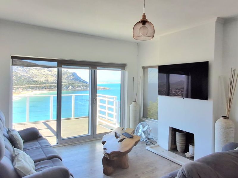 Versatile Coastal Living with Breathtaking Views - Photo 2