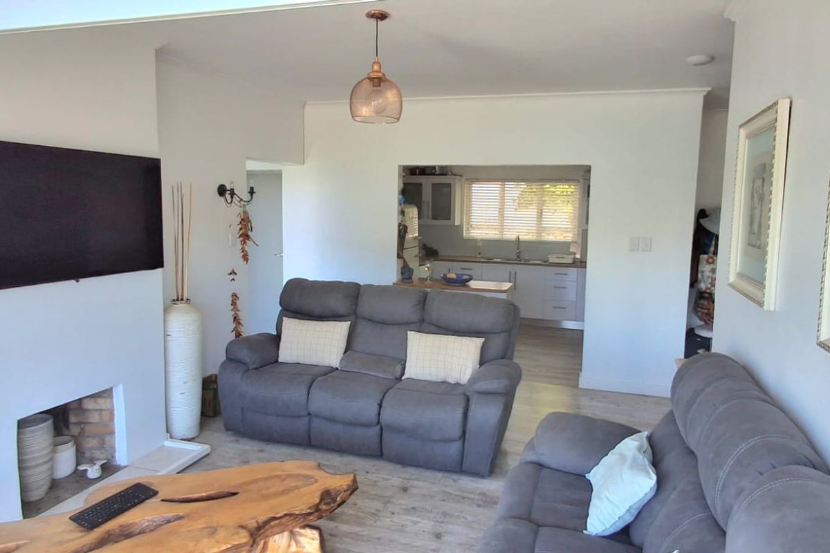 Versatile Coastal Living with Breathtaking Views - Photo 3
