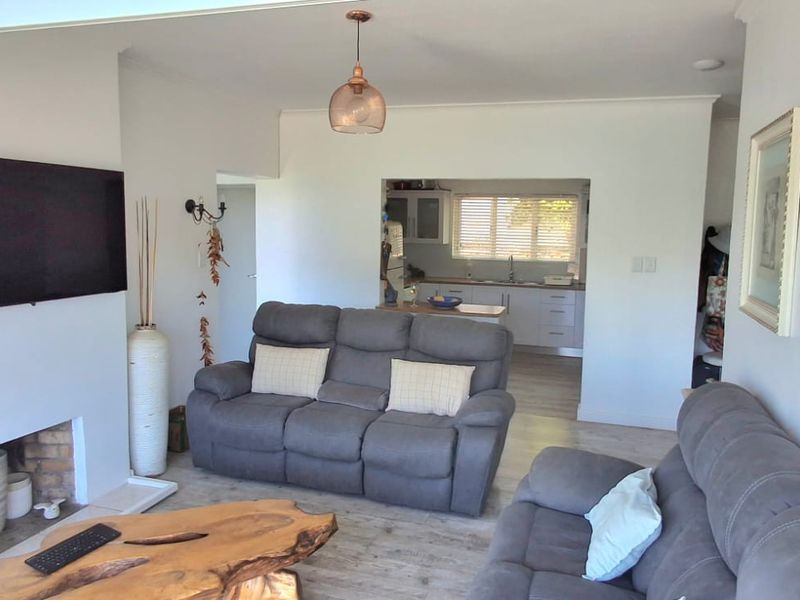 Versatile Coastal Living with Breathtaking Views - Photo 3