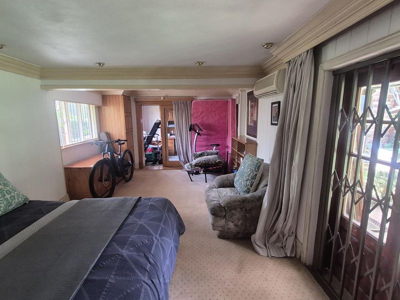 SAFE AND WELL MAINTAINED HOME - Photo 7