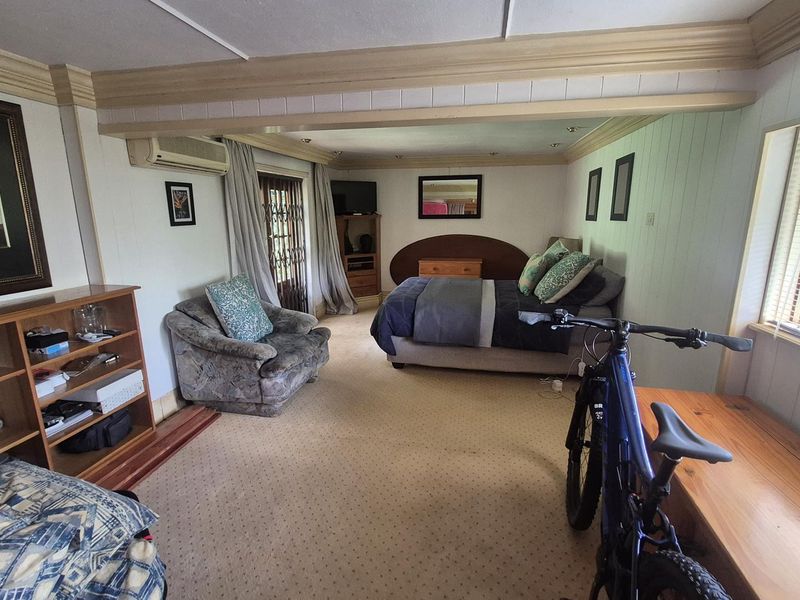 SAFE AND WELL MAINTAINED HOME - Photo 6