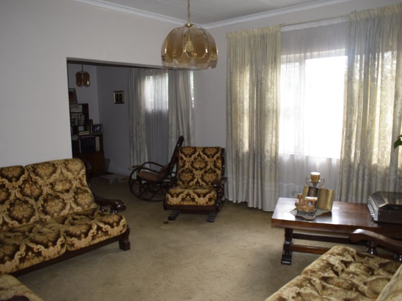 4 bedroom property for sale in Sunward Village. - Photo 7