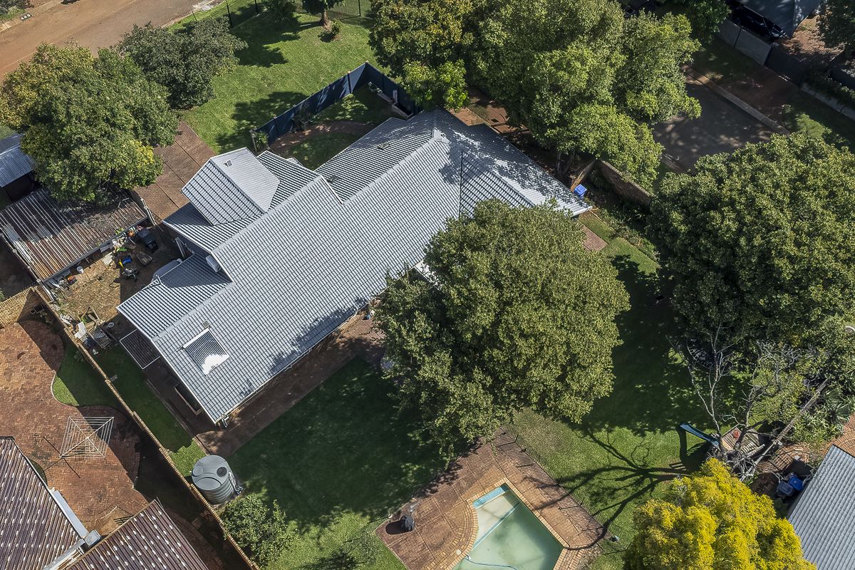 Dream Family Home in Wilgers-Boomed area - Photo 2