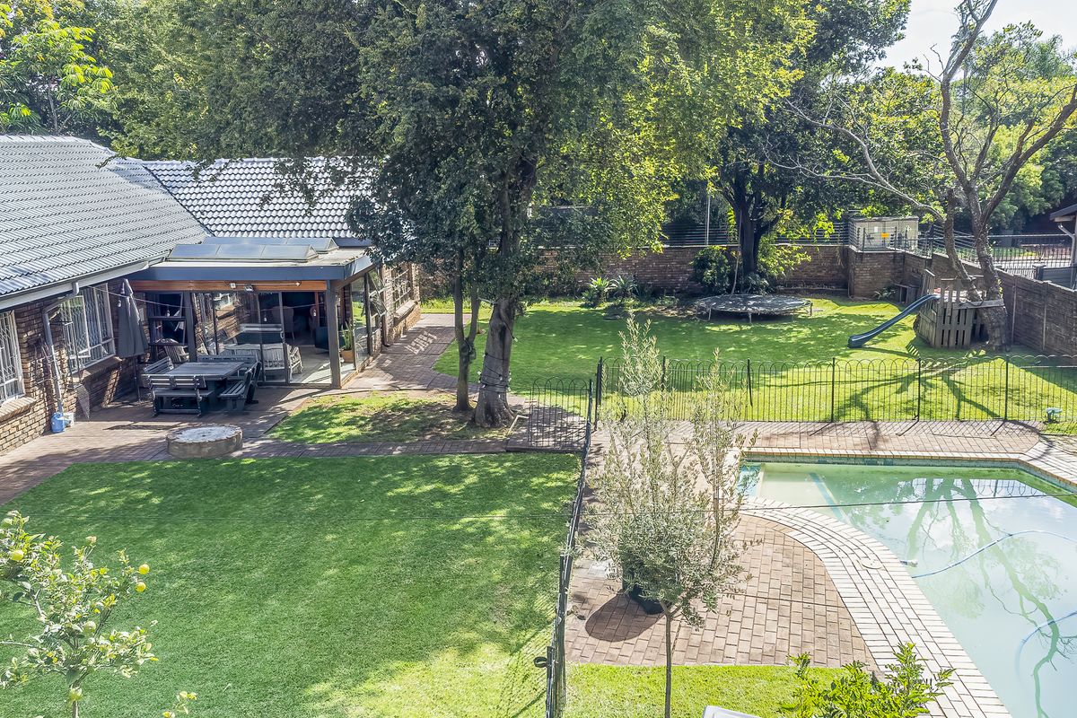 Dream Family Home in Wilgers-Boomed area - Photo 4