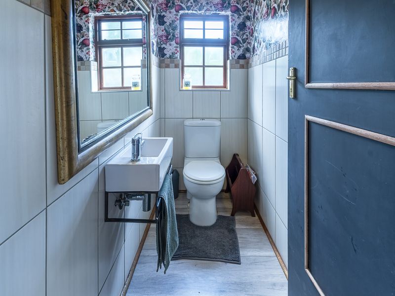 Dream Family Home in Wilgers-Boomed area - Photo 9