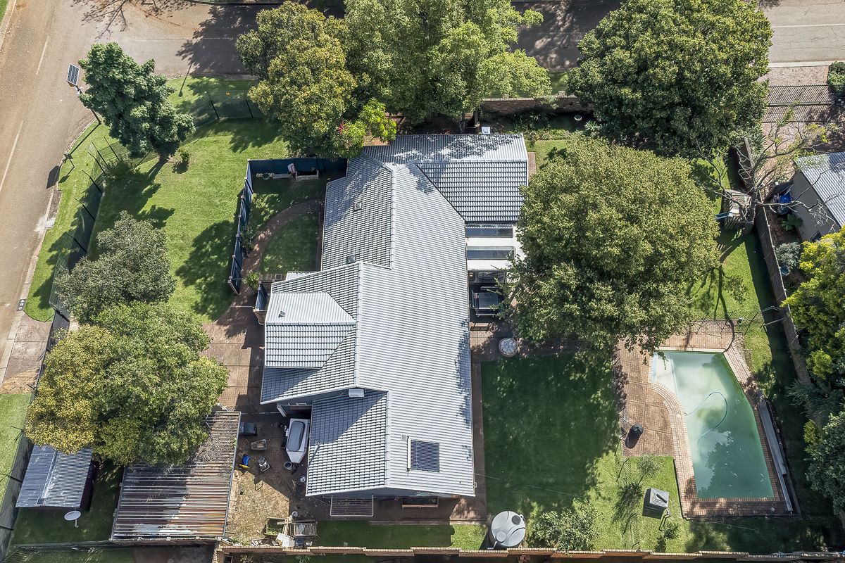 Dream Family Home in Wilgers-Boomed area - Photo 3