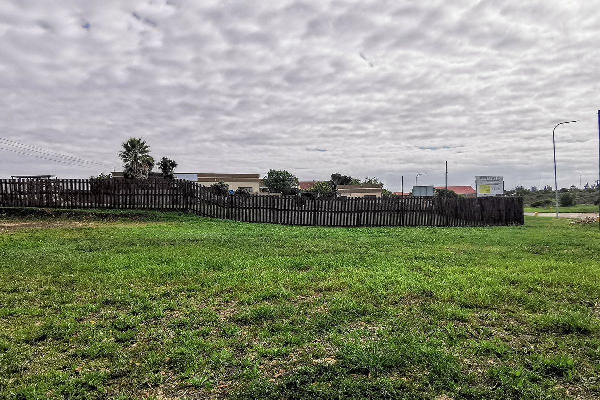 Stand for Sale in C Place, Jeffreys Bay - Photo 3