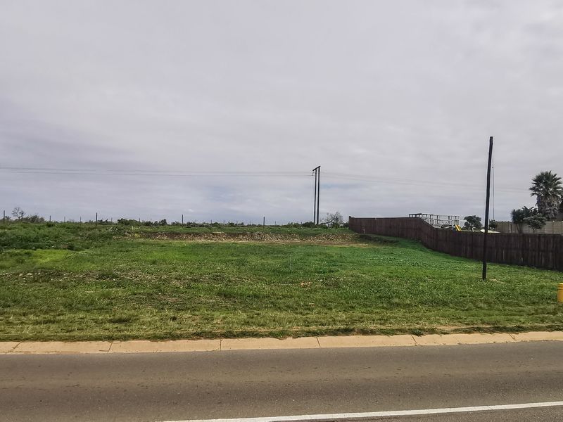 Stand for Sale in C Place, Jeffreys Bay - Photo 2