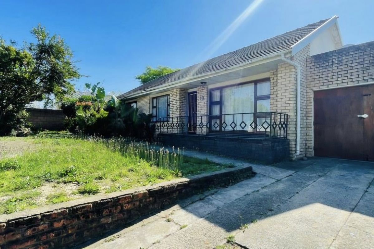 Spacious 3-Bedroom Home Perfect for Family Living - Photo 4