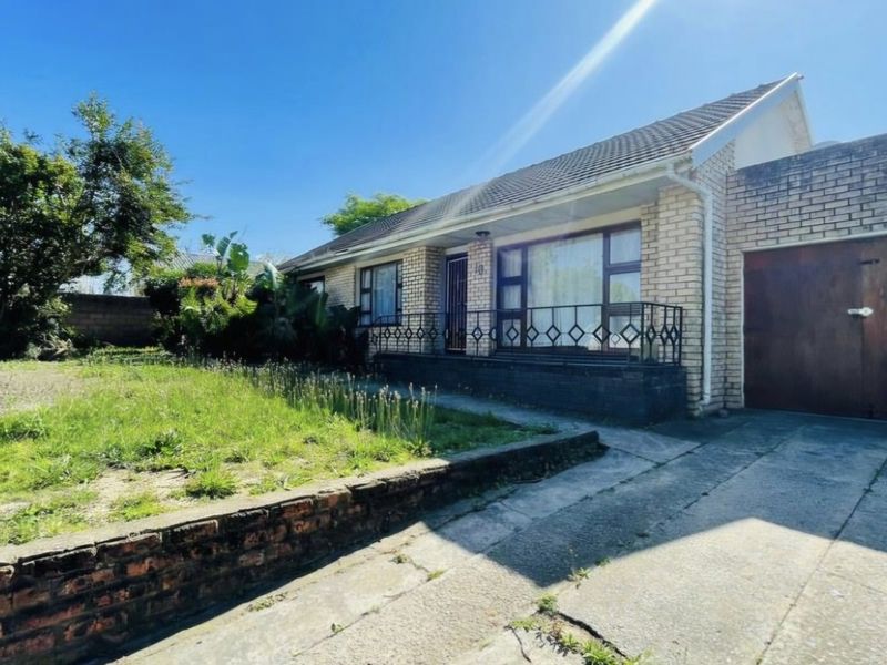 Spacious 3-Bedroom Home Perfect for Family Living - Photo 4