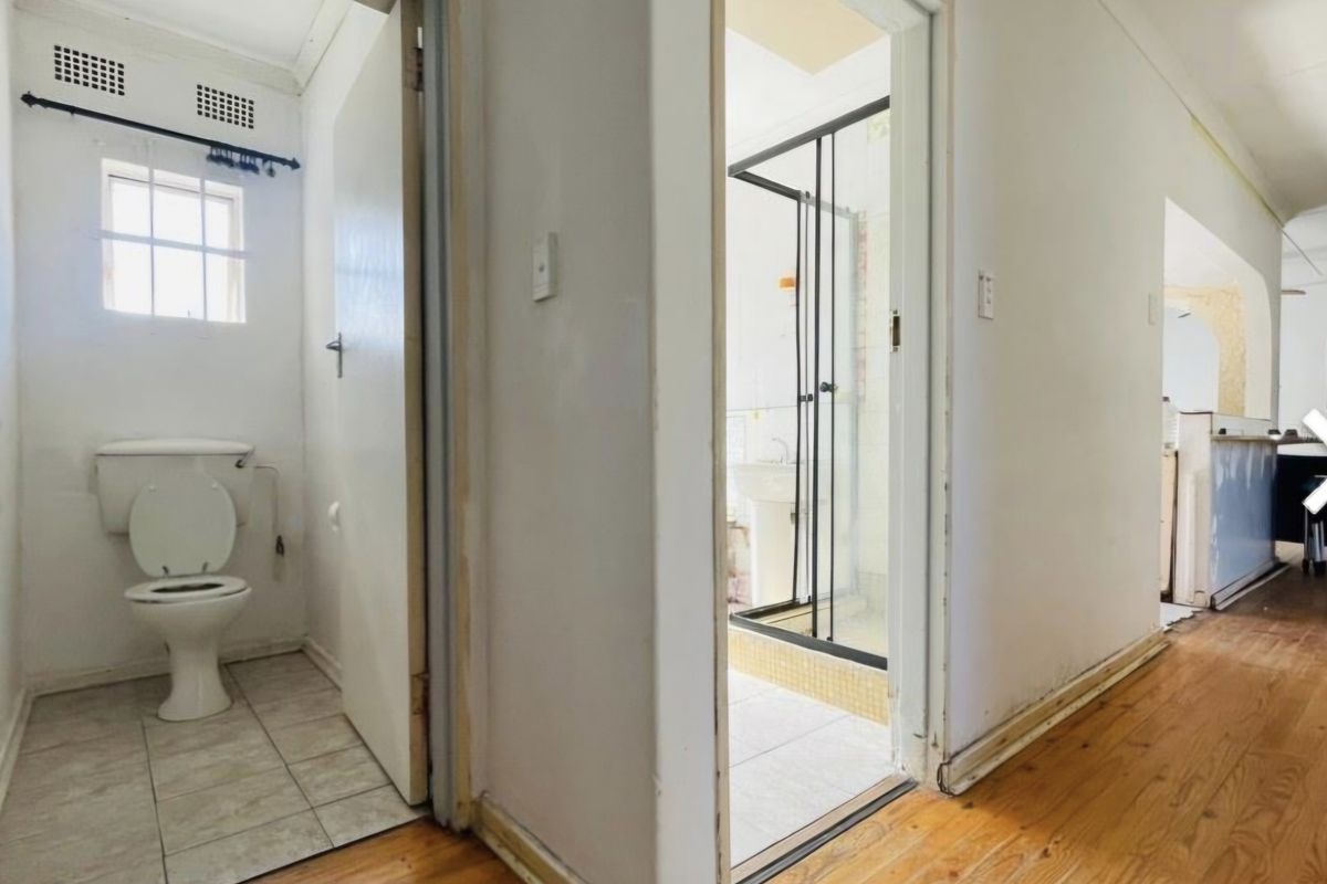 Spacious 3-Bedroom Home Perfect for Family Living - Photo 5