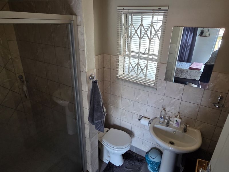 Stylish Bachelor  – Perfect for Students - Photo 7