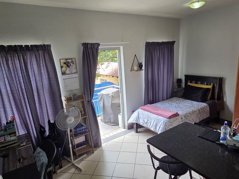 Stylish Bachelor  – Perfect for Students - Photo 5