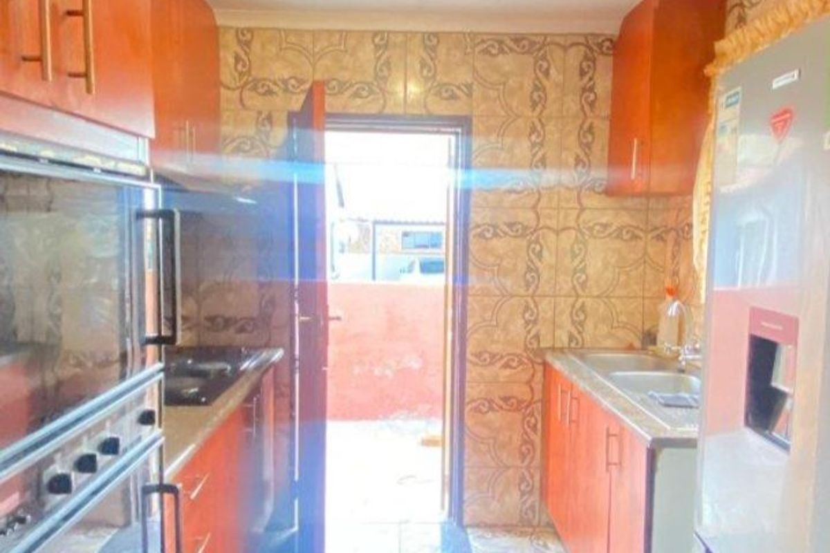 Family friendly 3-bedroom house to let - Photo 2