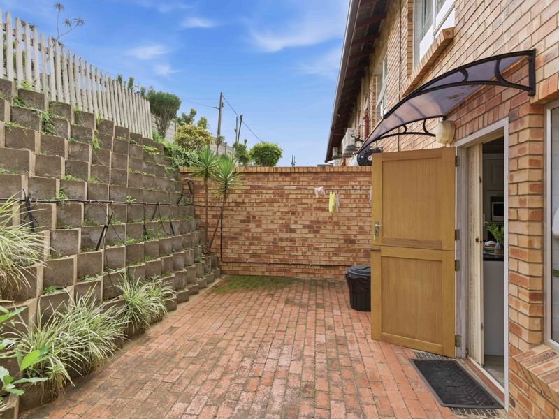 Coastal Living at its Finest! - Photo 8