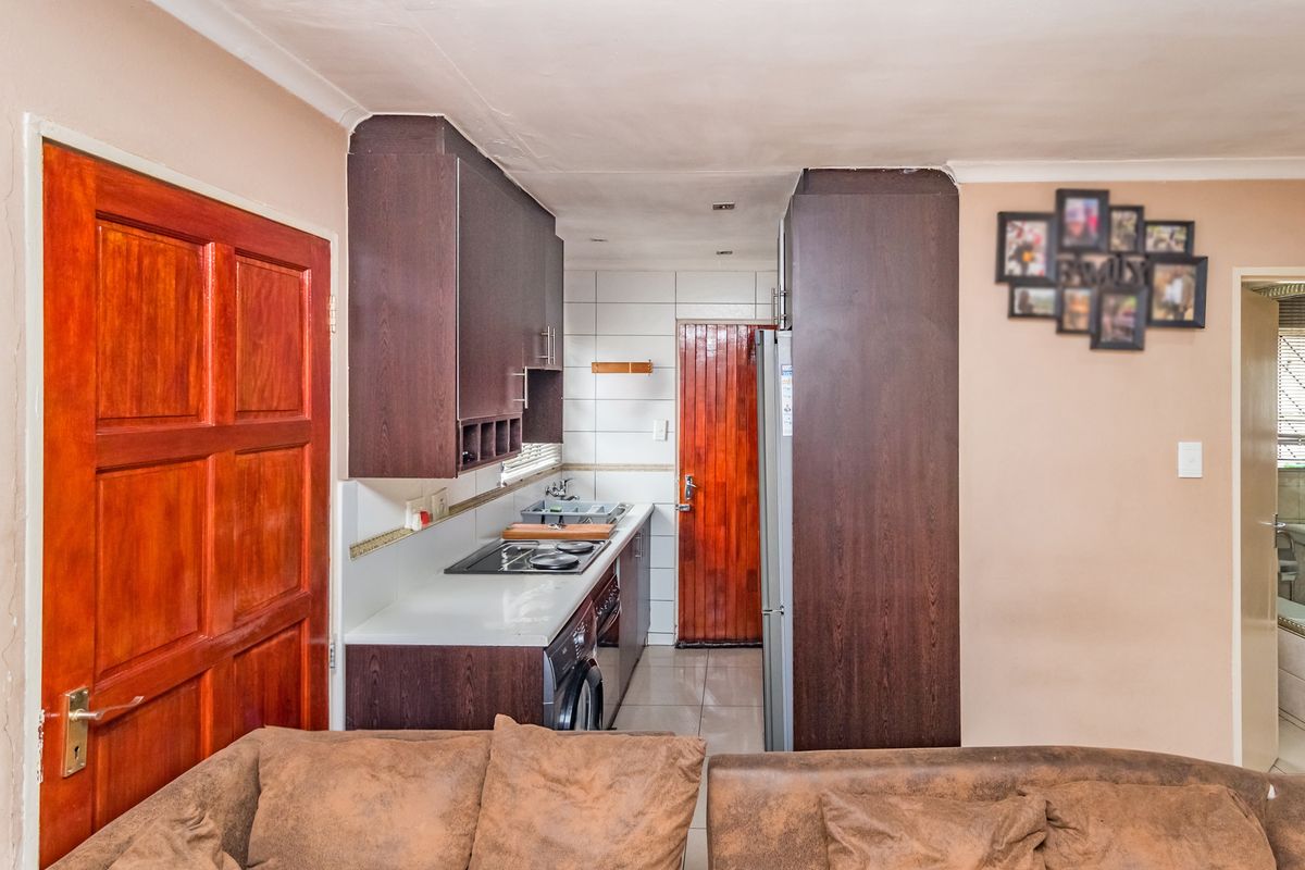 Smart Start or Solid Investment – Semi-Detached Home in Fleurhof Ext 2 - Photo 3