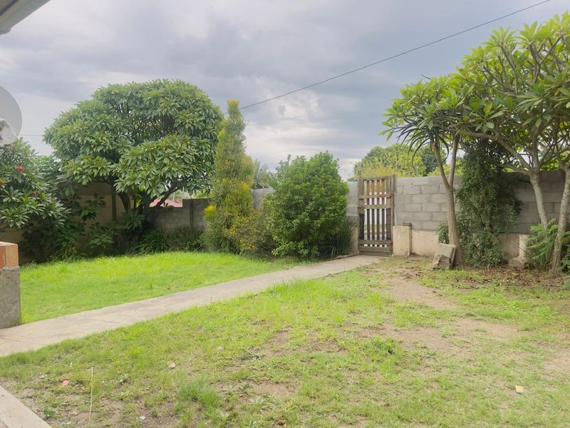 Well-Located & Reasonably Priced - Photo 10