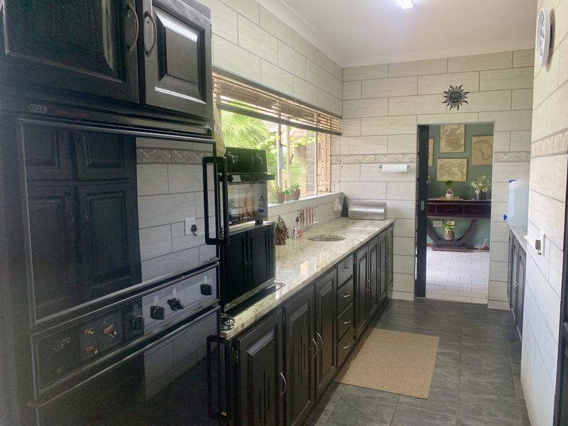 Spacious Family Living with Endless Potential in Farrarmere - Photo 5