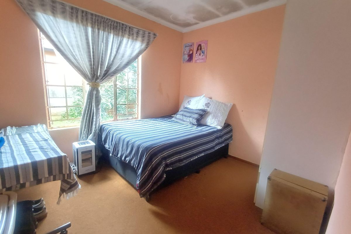 Neat, Private and Freehold - Photo 5