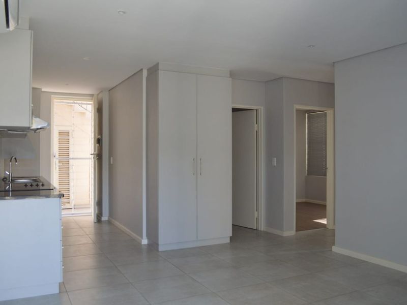 Rare find! Ground Floor, Pet-friendly 2-Bedroom Unit! - Photo 4